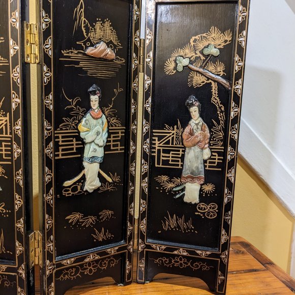Vintage Asian Geisha Folding Tabletop Screen Divider - black lacquer wood screen - Picture 5 of 15